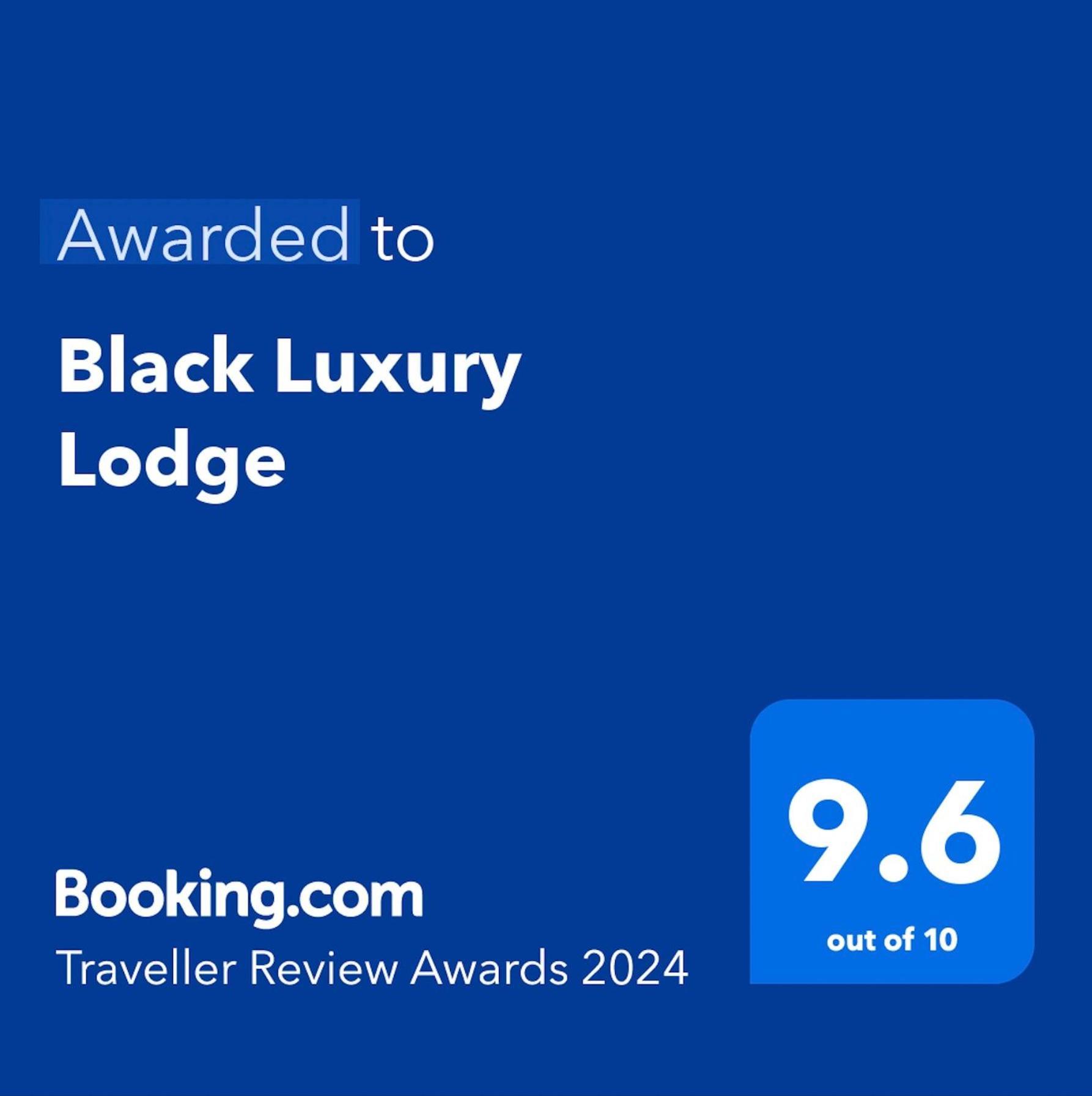 Black Luxury Lodge Blenheim Exterior photo
